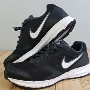 NIKE Sneakers Men's Size 10.5